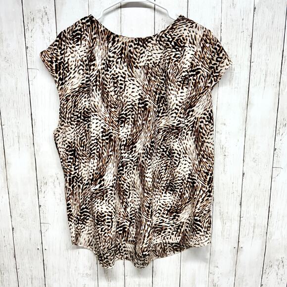Express Blouse Women Size XL Abstract Animal Print Pleated Shoulder Top - Picture 1 of 4